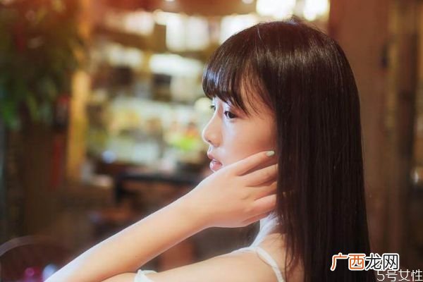 女生说忙的意思是什么呢女生为什么回消息慢呢