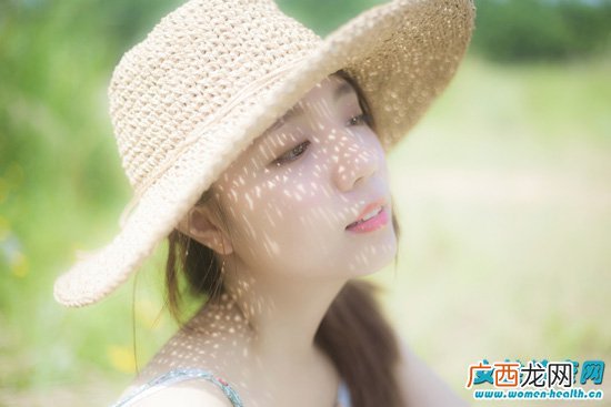 女人手脚冰凉什么原因导致 手脚冰凉是宫寒吗