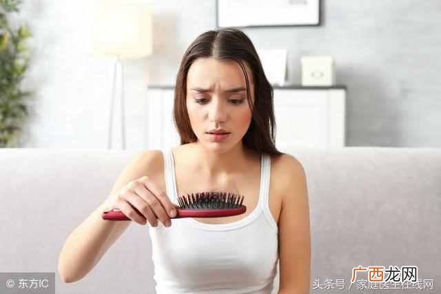 掉头发很厉害怎么办？脱发的原因以及治疗方法