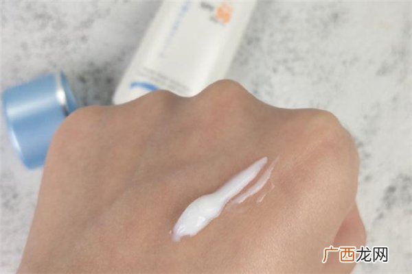 mistine小蓝帽防晒霜怎么用_能用多久