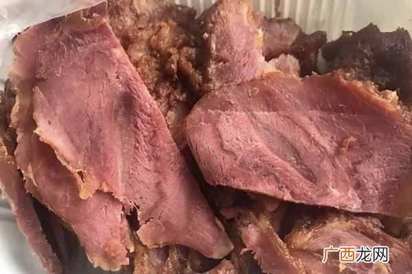 “假牛肉”是怎么做成的？看到原材料后，再也不买便宜牛肉了