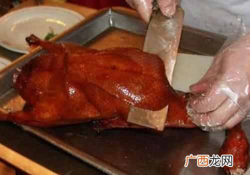为什么烤鸭上明明还有很多肉，师傅却不片了？