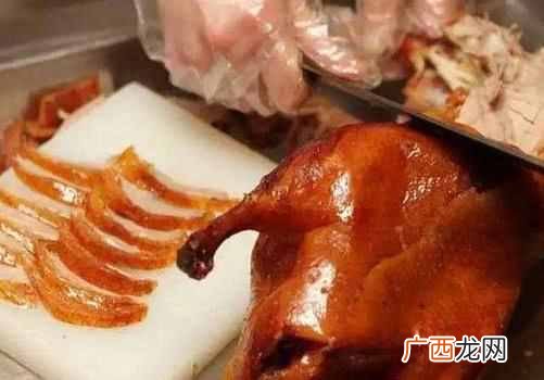 为什么烤鸭上明明还有很多肉，师傅却不片了？