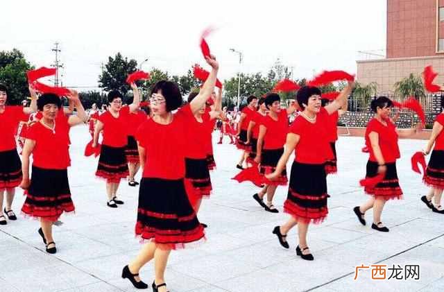 为什么老人得艾滋变多？55岁广场舞大妈说出心里话