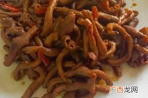 30串10元的鸭肠，为啥这么便宜？老板透露其中奥秘，你以后还买吗