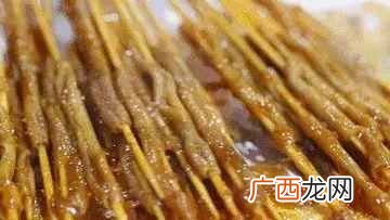 30串10元的鸭肠，为啥这么便宜？老板透露其中奥秘，你以后还买吗