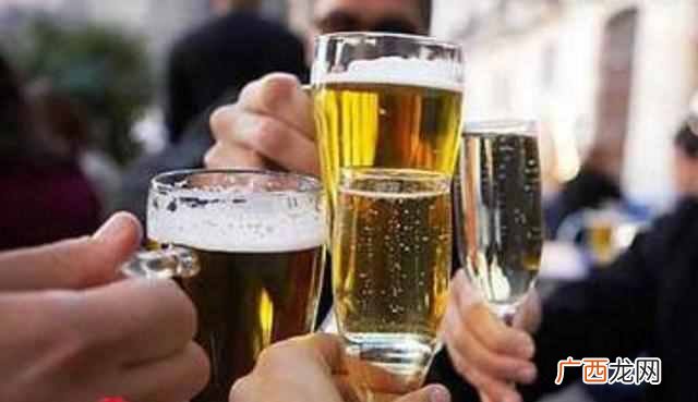 “罐装”和“瓶装”啤酒有哪些区别？知道后，买酒不吃亏！