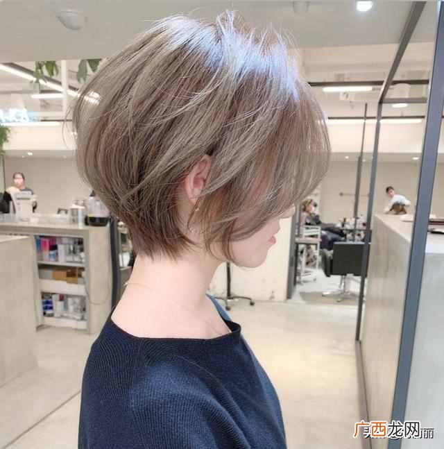 今年流行什么发型？最新流行发型15款