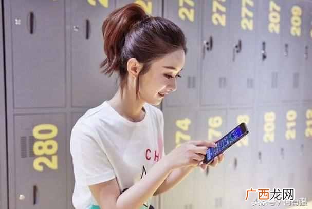 圆脸适合什么发型？推荐适合圆脸的发型给你