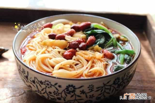 重庆小面在家做原来这么简单，把配料和做法告诉你