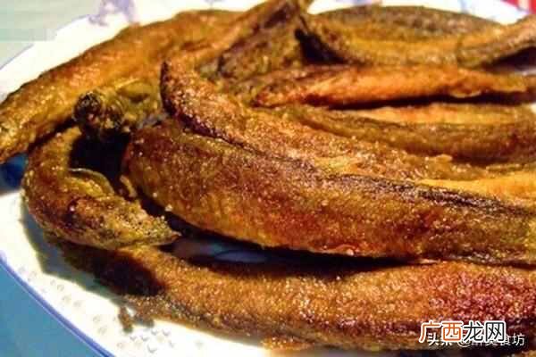 终于找到泥鳅的正确做法，一个小诀窍，不腥不苦，鲜香酥脆超下饭