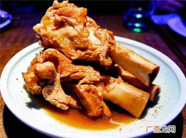 为啥自己买的大骨头20元一斤，自助餐的酱大骨29元一位随便吃？