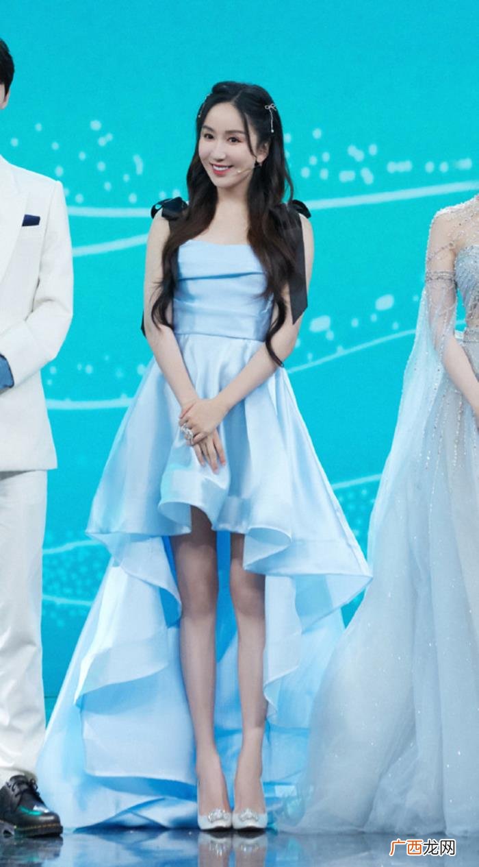 娄艺潇录端午晚会站C位 完美释放娄艺潇