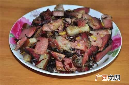 腊肉炒什么好吃，这样做保证下饭！