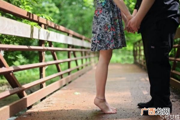 大龄剩女和大龄剩男哪个好一点大龄剩女和离婚女怎么选