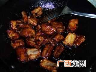 红烧排骨的家常做法简单易学！