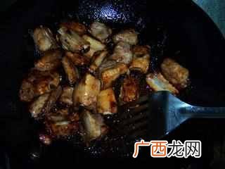 红烧排骨的家常做法简单易学！