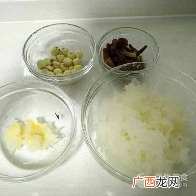 银耳羹的做法，这么做美容养颜！