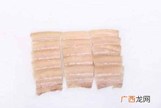 青椒回锅肉怎么做好吃，这么做肥而不腻！