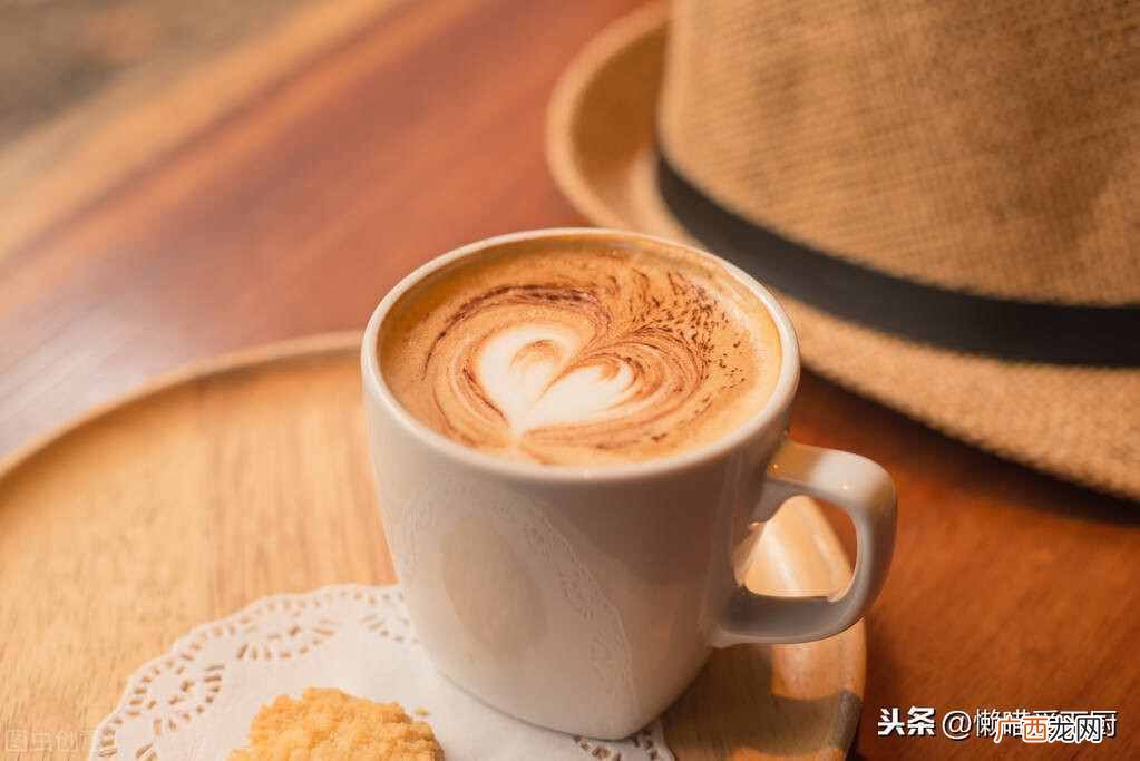 两种咖啡口感分析 摩卡和拿铁的区别哪个好喝