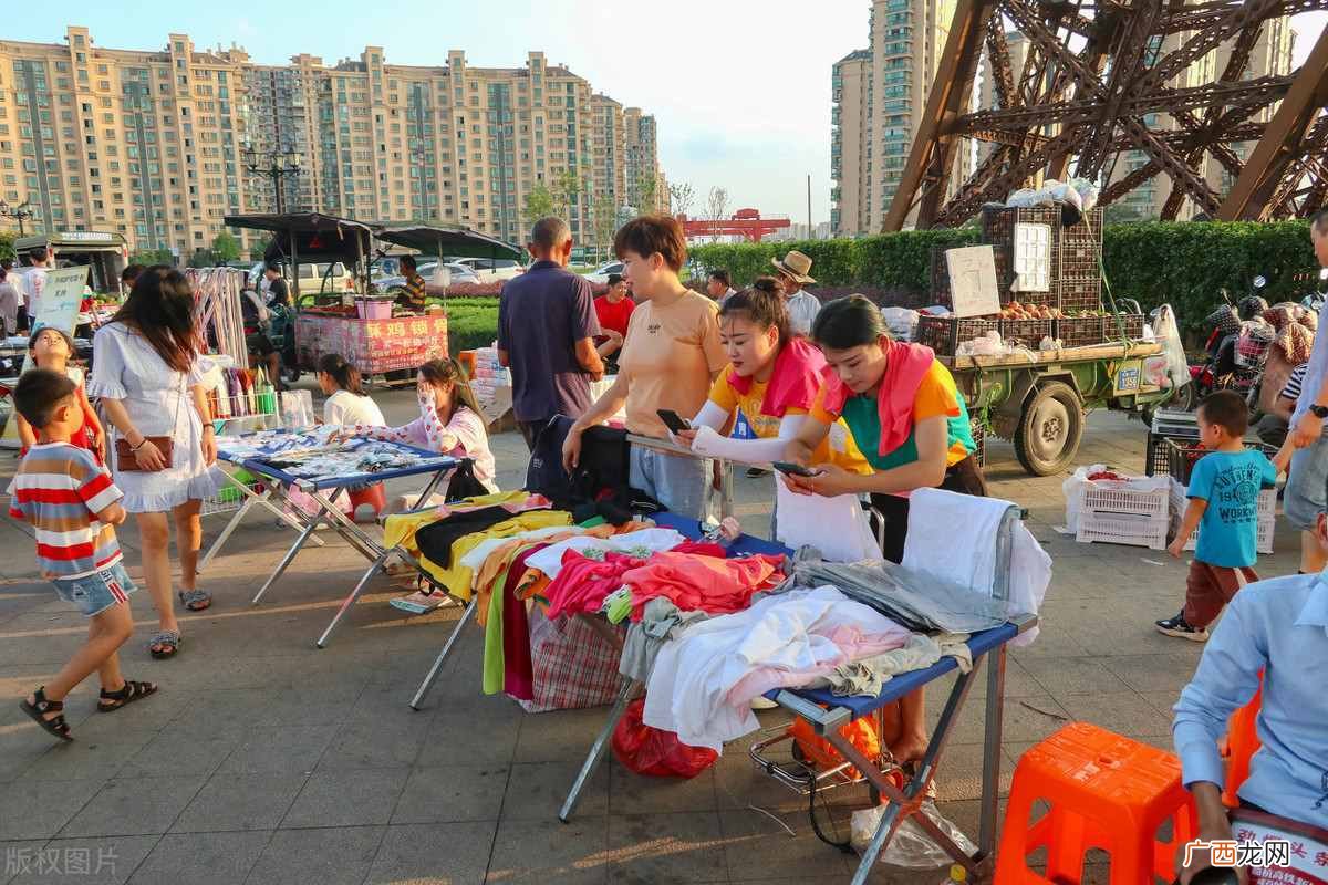 冷门暴利的2个摆摊项目 摆地摊卖什么利润大而且独特