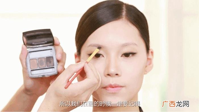赵丽颖眼睛动过吗，杨幂赵丽颖的大眼睛眉目如画