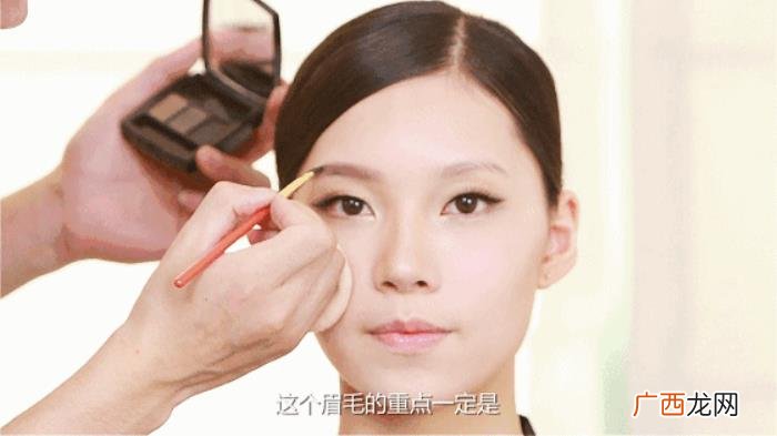 赵丽颖眼睛动过吗，杨幂赵丽颖的大眼睛眉目如画