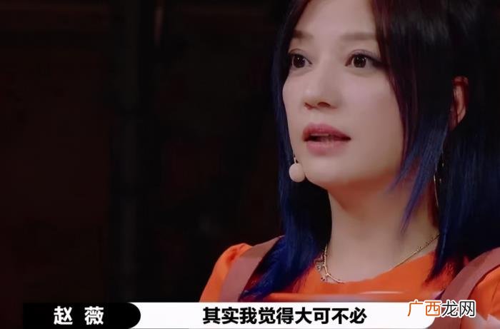 张艺兴经常穿的鞋，张艺兴联名鞋丑爆