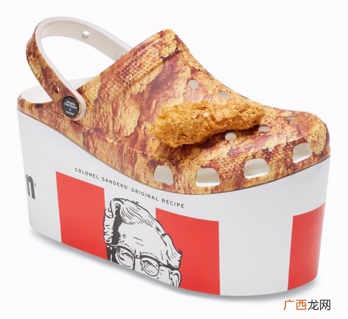 张艺兴经常穿的鞋，张艺兴联名鞋丑爆