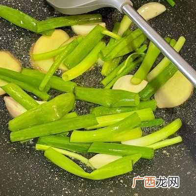 手把手教你做糖醋带鱼 糖醋带鱼的简单做法