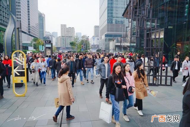 怎么加盟小吃行业,小吃类创业项目