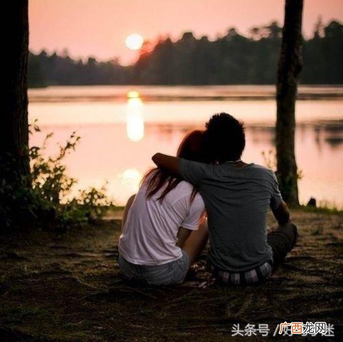 经典爱情句子表达心情说说 爱情的句子说说心情