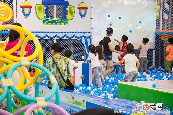 最新地摊儿童游乐设施,商场儿童乐园设备价格