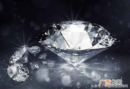 锆石是什么材质？和砖石又什么区别