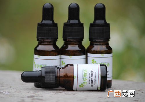 精油去眼袋的正确做法 精油去眼袋要注意什么
