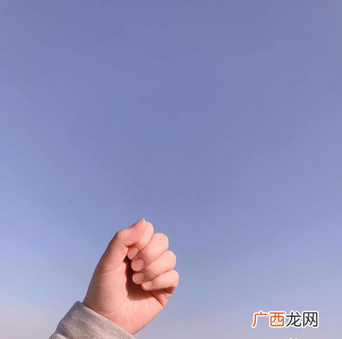 美图秀秀手握花教程 手握鲜花怎么画