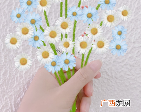 美图秀秀手握花教程 手握鲜花怎么画