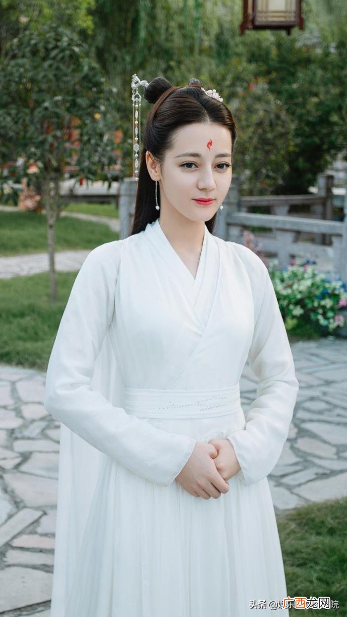 硬汉男星和迪丽热巴，成了杨洋和迪丽热巴人生中的一道分水岭