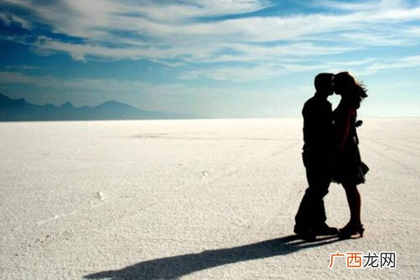 异地恋没有安全感怎么办异地恋没有安全感还要谈吗