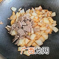 简单易做的牛肉炒洋葱