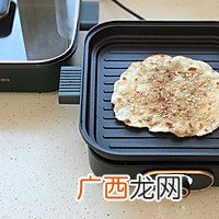 湖北大悟县特色小吃，香葱鲜肉薄饼