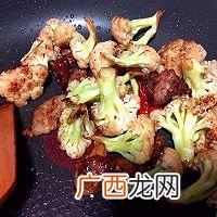 超正宗湘菜，姜爆鸡翅&amp;amp;干锅花菜便当，鲜香劲爽！