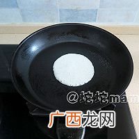 湖北特色小吃腊肉炒豆丝