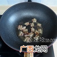 湖北特色小吃腊肉炒豆丝