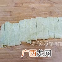湖北特色小吃腊肉炒豆丝