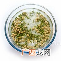 湖北特色小吃腊肉炒豆丝