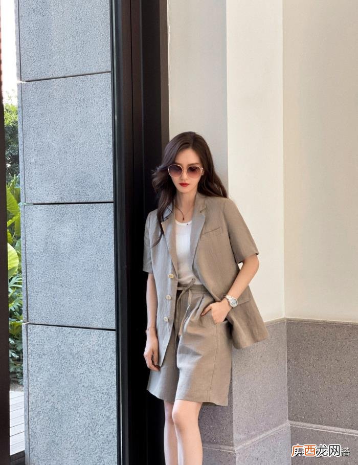 刘诗诗服装搭配,刘诗诗教你气质风搭配