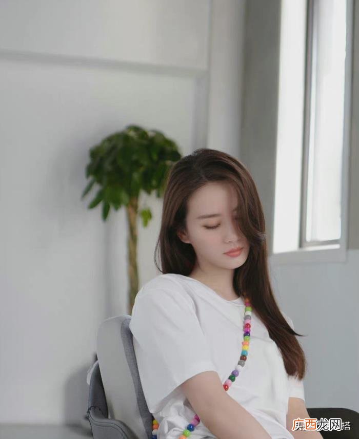 刘诗诗服装搭配,刘诗诗教你气质风搭配