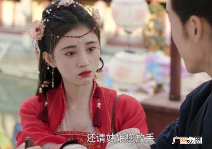鞠婧祎被吐槽妆浓，鞠婧祎妆容被吐槽