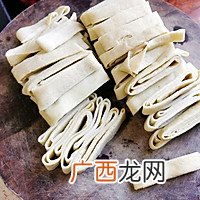 绿豆豆丝 极具湖北风味的腊肉炒豆丝